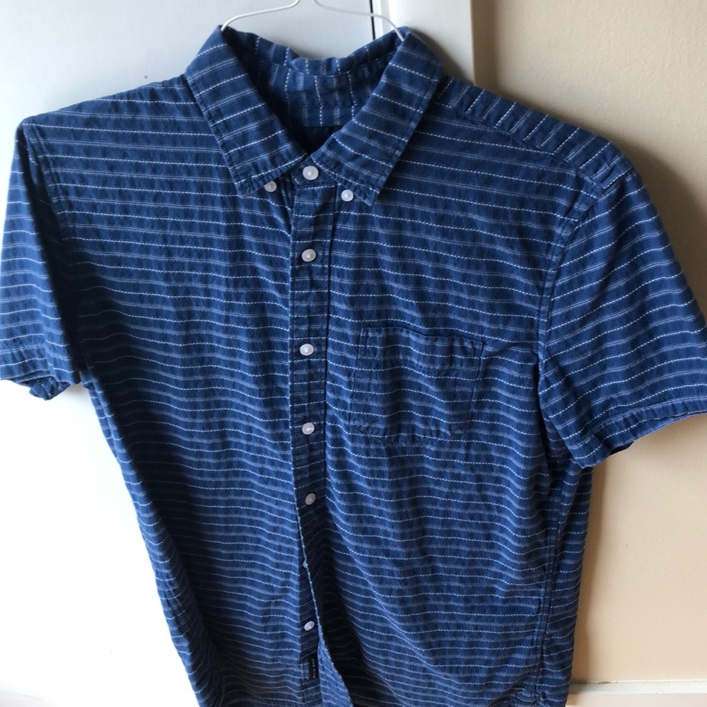 American Eagle Men’s Short Sleeve Button Down